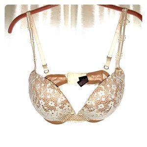 Victoria’s Secret Bra 32DD